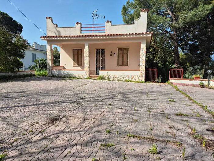 Casa monolocale in vendita in Contrada Traversa Snc, Ventimiglia Di Sicilia