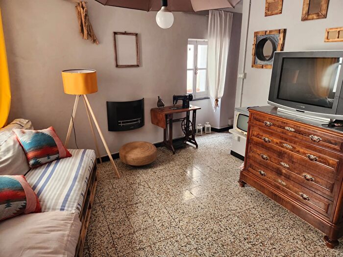 Appartamento con 5 locali in vendita in Piazza Mazzini, Varese Ligure