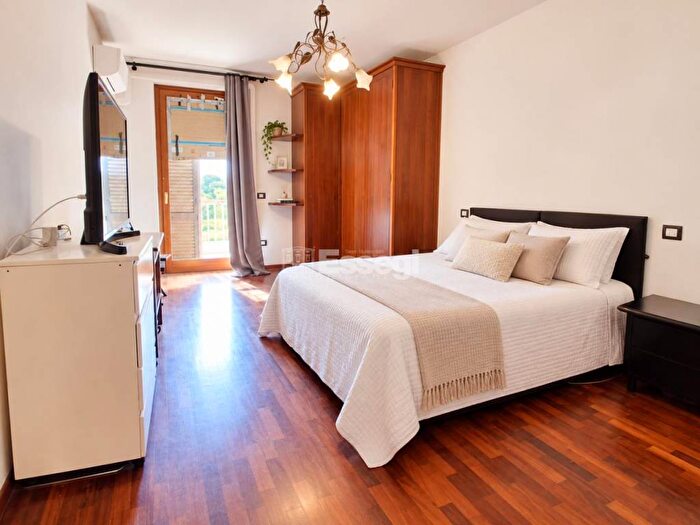 Appartamento trilocale in vendita in Viale Puccini, Sant'Anna, Lucca