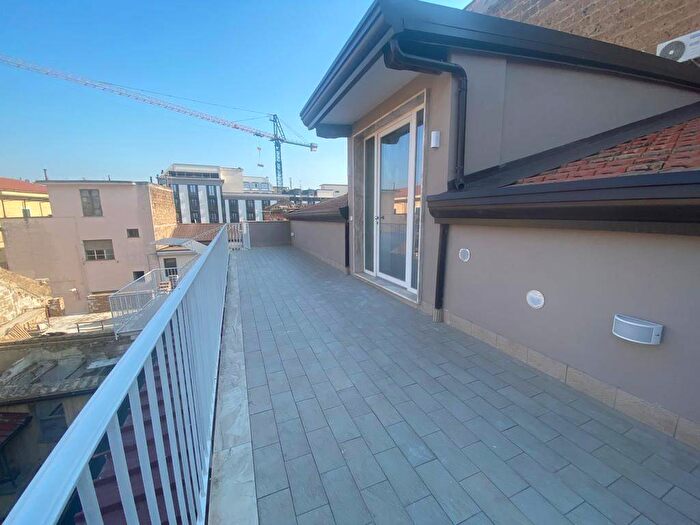 Appartamento con 5 locali in affitto in Via Gian Battista Vico, Corso Trieste, Caserta