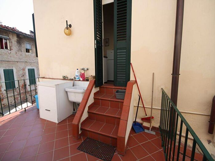 Appartamento bilocale in affitto in Via S Pierino, Piazza Napoleone San Michele, Lucca