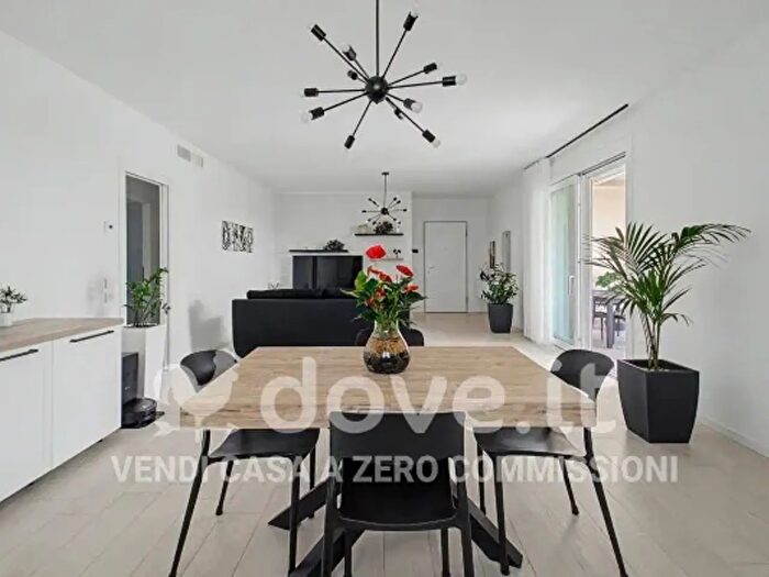 Appartamento quadrilocale in vendita in Via Luciano Forte, Legnaro