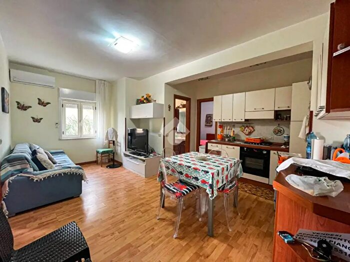 Appartamento trilocale in vendita in Ss Tirrena Inferiore, Nocera Terinese