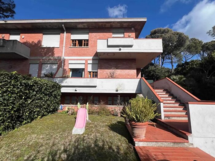 Appartamento con 5 locali in vendita in Livorno