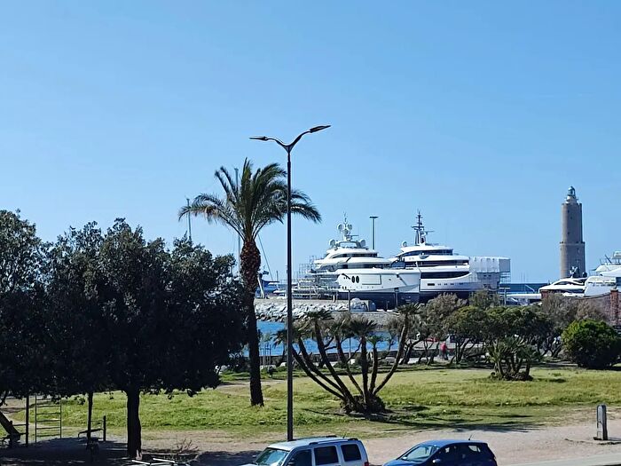 Appartamento con 5 locali in vendita in Viale Italia, Livorno