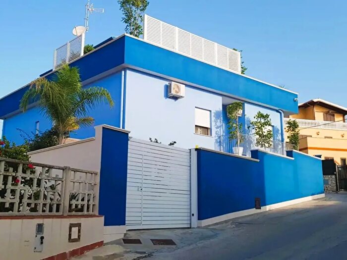 Casa con 5 locali in vendita in Via Aldo Moro, Realmonte