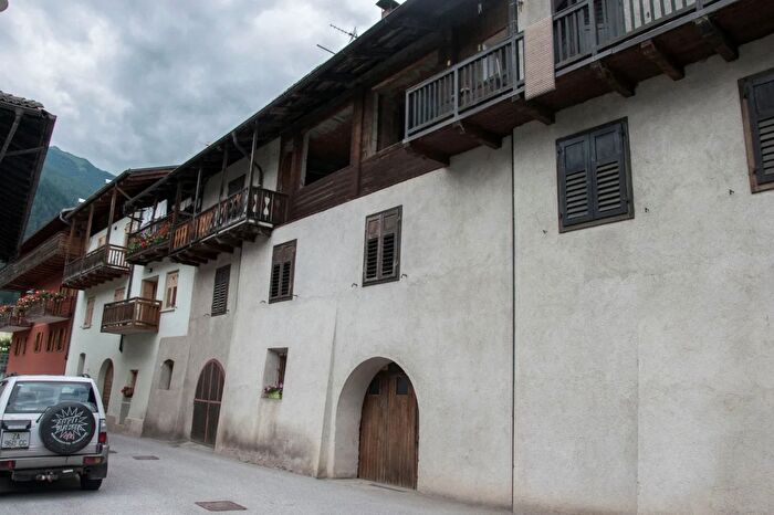 Appartamento in vendita in Frazione Magras, Male