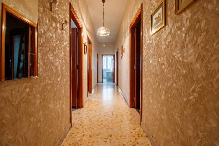 Appartamento quadrilocale in vendita in Via Pasquale Follieri, Lucera