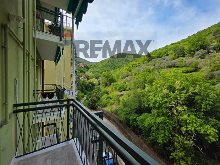 Appartamento con 6 locali in vendita in Via Trensasco B, Genova
