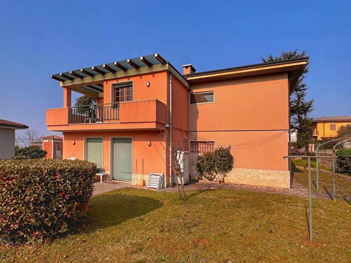 Casa con 6 locali in vendita in Centro, Castiglione delle Stiviere