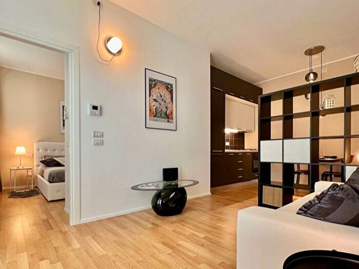 Appartamento bilocale in affitto in Via Carlo Farini, Farini, Milano