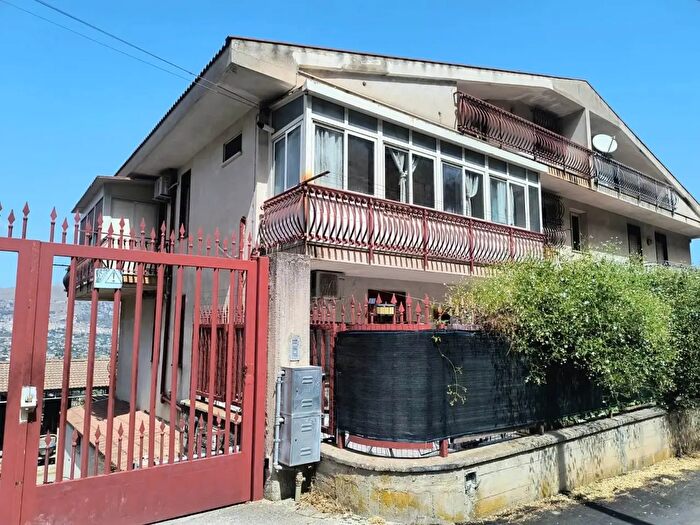 Appartamento quadrilocale in vendita in Via degli Alpini, Altofonte