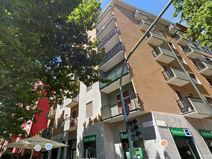 Appartamento bilocale in affitto in Piazzale Giuseppe Perrucchetti, Piazzale Siena, Milano