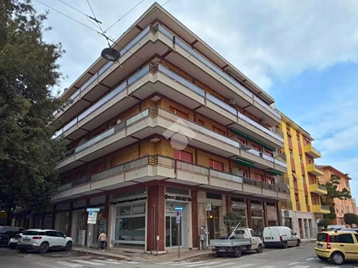Appartamento trilocale in affitto in Via Carlo Maratta, Ancona