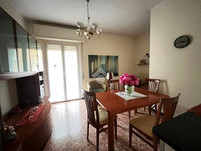 Appartamento quadrilocale in vendita in Vico Ferrovia, Rapallo