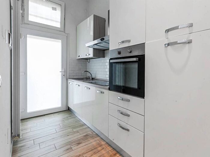 Appartamento bilocale in affitto in Via Cadibona, Molise Cuoco, Milano