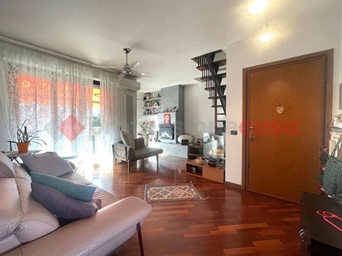 Appartamento trilocale in vendita in Via Caio Mario, Milano