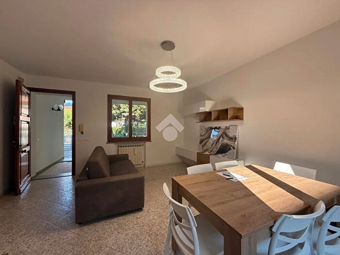 Casa con 5 locali in affitto in Via Val di Fassa, Cervia