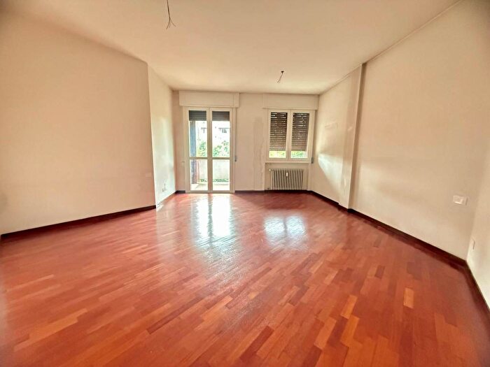 Appartamento trilocale in affitto in Via John Fitzgerald Kennedy, Centro, San Donato Milanese