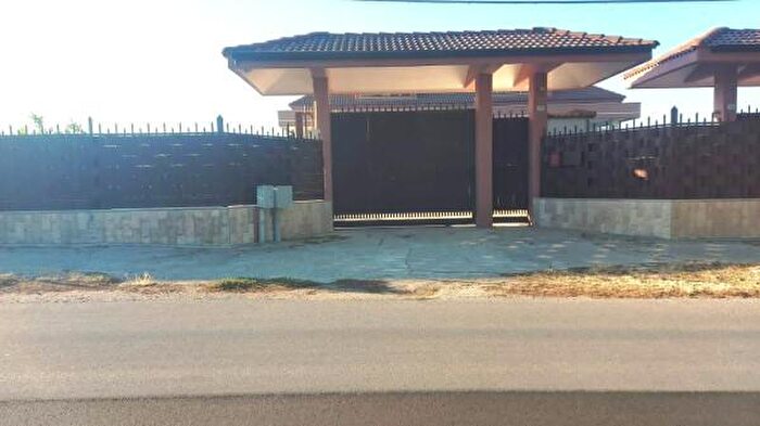 Appartamento con 6 locali in vendita in Strada del Salice Nuovo, Foggia