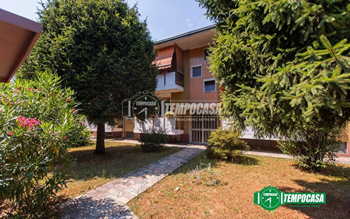 Appartamento trilocale in vendita in Via Maestri del Lavoro, Busto Arsizio