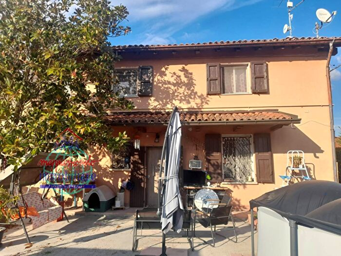 Casa con 6 locali in vendita in Via Donelli, Sala Bolognese