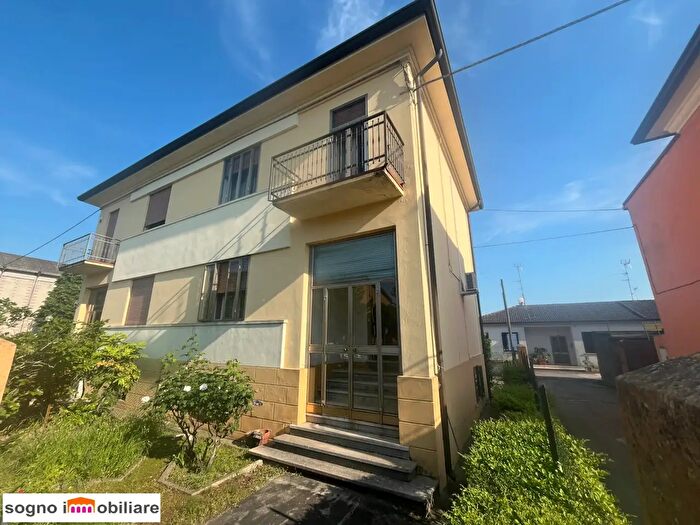 Casa quadrilocale in vendita in Via Pierdomenico Frattini, Legnago