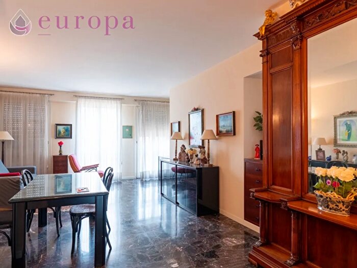 Appartamento quadrilocale in vendita in Piazza Libertà, Azzano Decimo