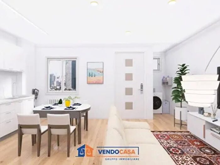Appartamento trilocale in vendita in Via Genova, Torino