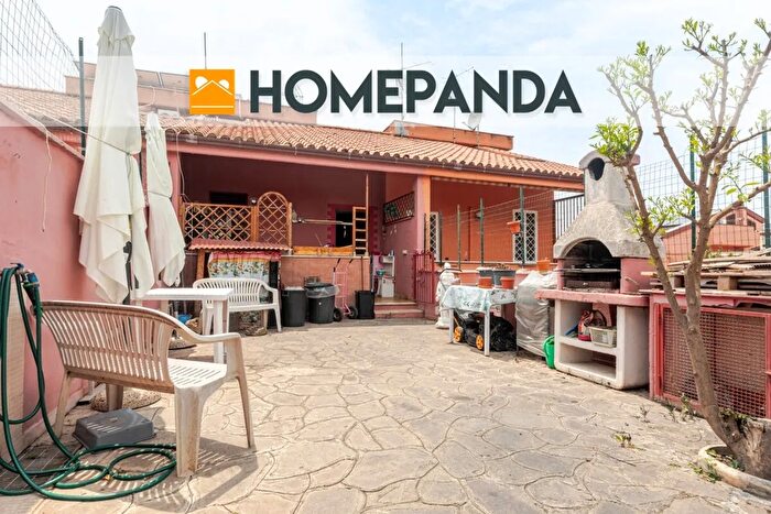 Casa con 5 locali in vendita in Via Alghero, Ardea