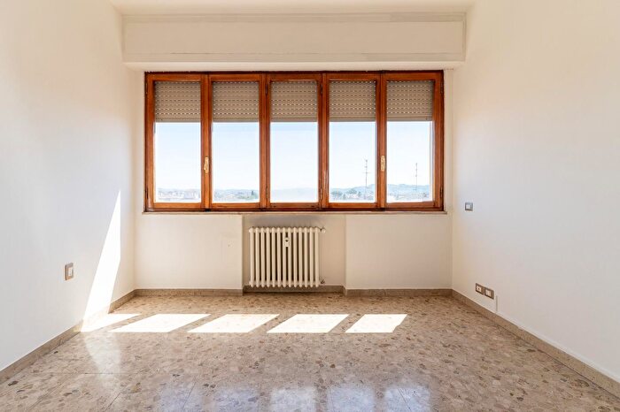 Appartamento con 6 locali in vendita in Empoli Fi, Empoli