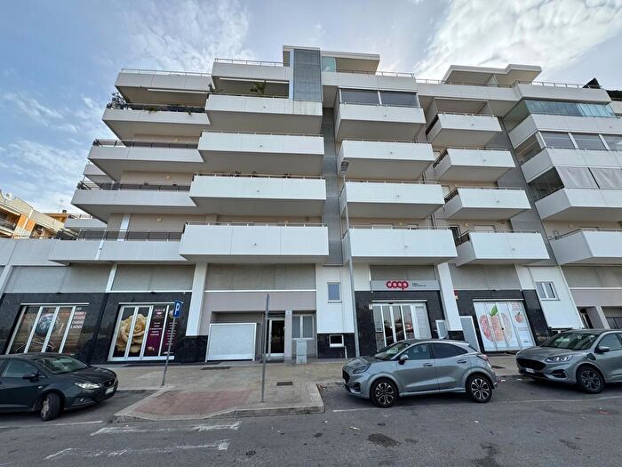 Appartamento trilocale in vendita in Via Pietro Nenni, Triggiano