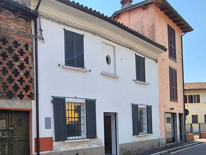Casa trilocale in vendita in Via Fratelli Cairoli, Belgioioso