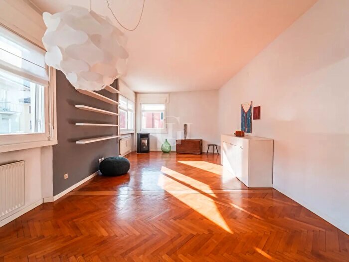 Appartamento con 5 locali in vendita in Via Giacomo Matteotti, Nago Torbole