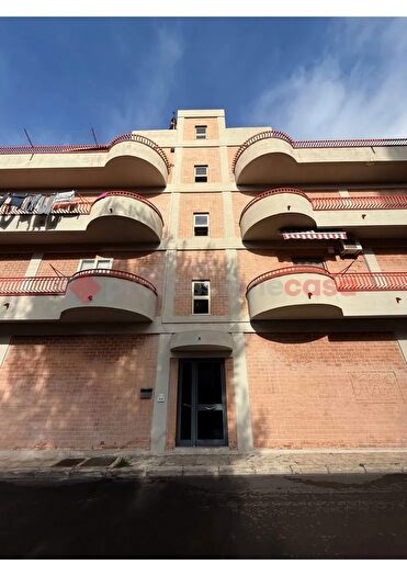 Appartamento con 6 locali in vendita in Via Giorgione, San Giorgio Ionico