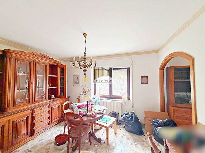 Casa quadrilocale in affitto in Centro, Orvieto