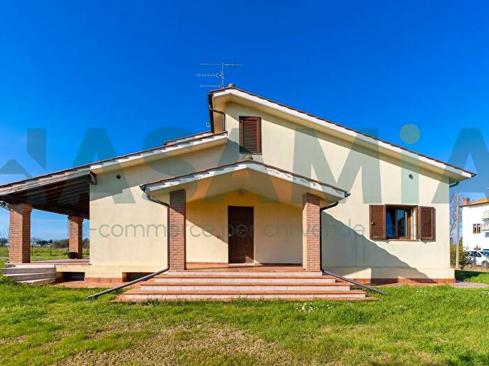 Casa con 7 locali in vendita in Strada San Lorenzo, Grosseto