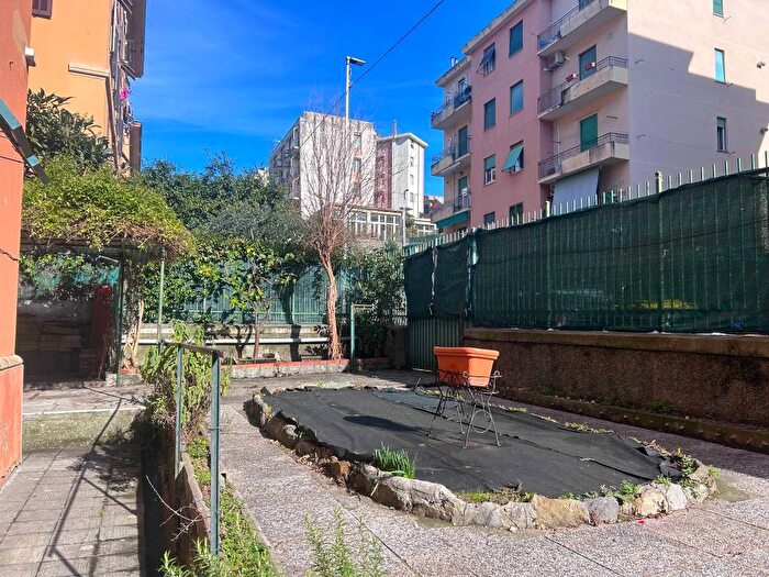 Appartamento bilocale in affitto in Via Gorizia, Sturla, Genova