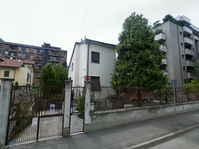 Appartamento bilocale in affitto in Via Donizetti, Monza