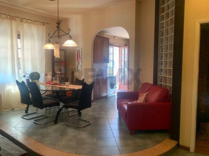 Appartamento con 6 locali in vendita in Via Circonvallazione b, Ponti Sul Mincio