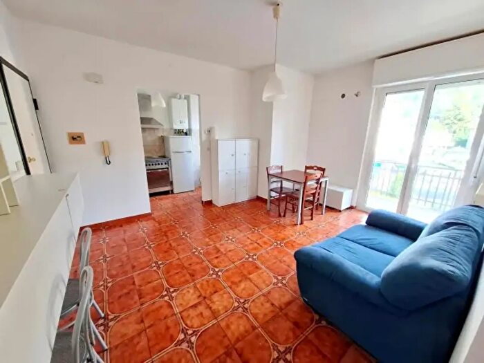 Appartamento trilocale in vendita in Moconesi