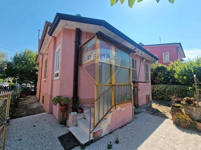 Casa con 5 locali in vendita in Via Madonna dello Schioppo, Cesena