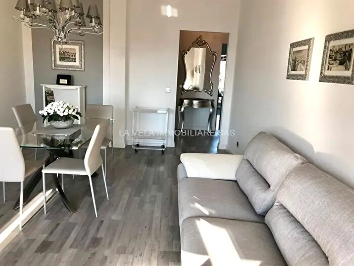 Appartamento bilocale in affitto in Desenzano Del Garda