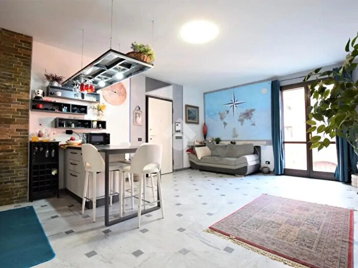 Appartamento trilocale in vendita in Via Paolo Giacometti, Novi Ligure