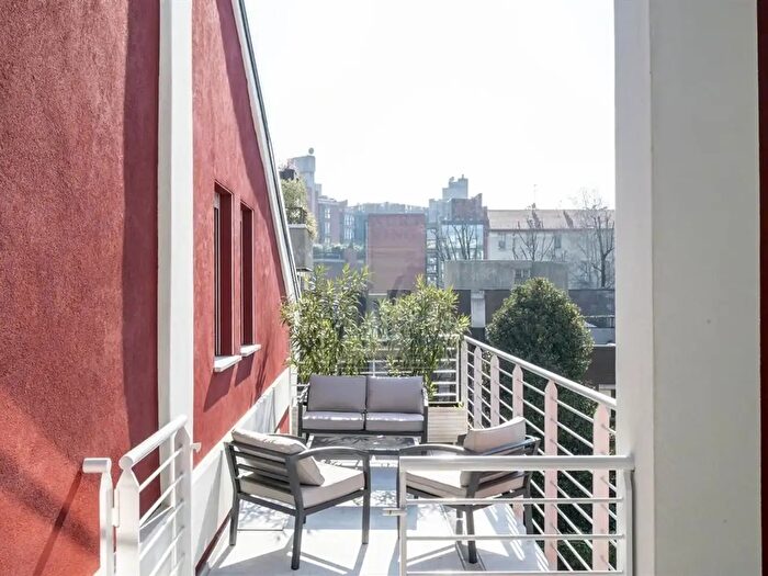 Appartamento con 5 locali in vendita in Via Ferrini, Milano