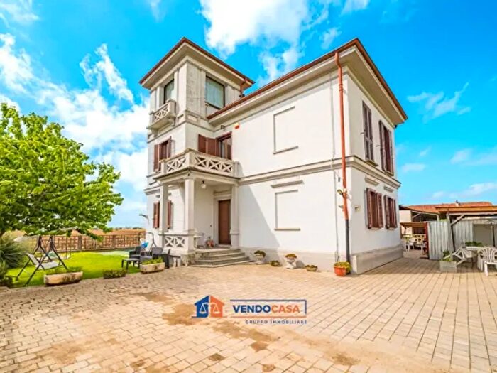 Casa con 6 locali in vendita in Strada Apparizione, Savigliano