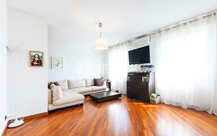 Appartamento trilocale in vendita in Giussano