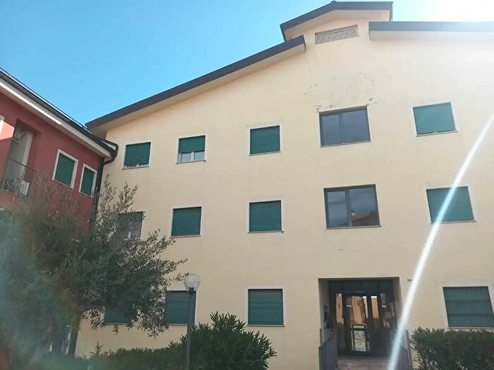 Appartamento quadrilocale in vendita in Via Giulio Cesare Snc, Rende