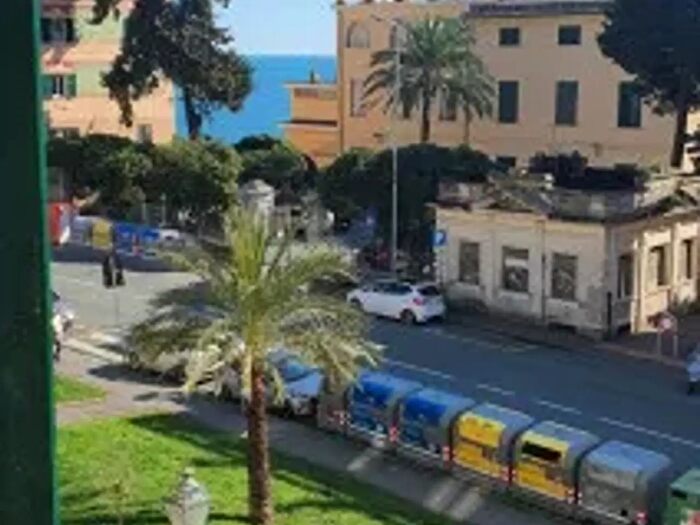 Appartamento quadrilocale in vendita in Via Angelo Gianelli, Genova