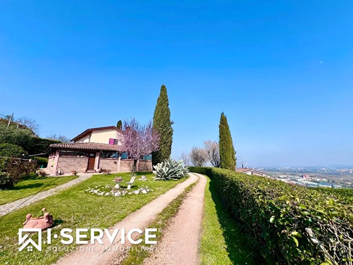 Casa con 5 locali in vendita in Via Gemmiano B, Poggio Torriana